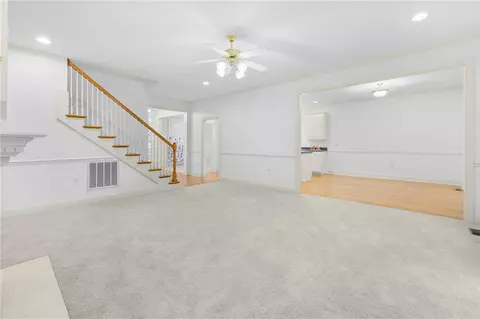 Living - 110 Brookstone Way, Central, SC 29630 photo 3 of 5