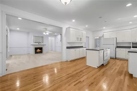 Living - 110 Brookstone Way, Central, SC 29630 photo 1 of 7