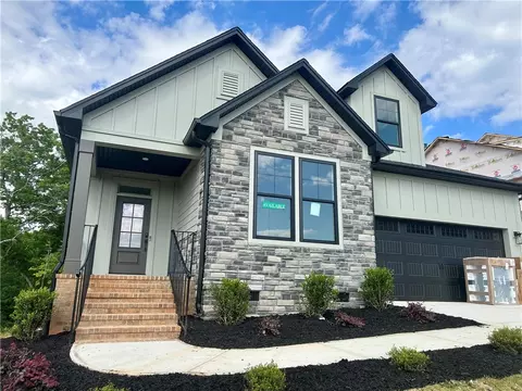 131 Shale Dr, Central, SC 29630