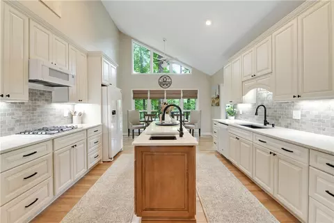 107 Lindos Dr, Seneca, SC 29672 photo 21