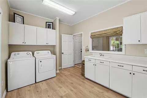 107 Lindos Dr, Seneca, SC 29672 photo 32