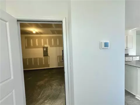 Entry Way - 621 Seaborn Cir, Pendleton, SC 29670 photo 3 of 6