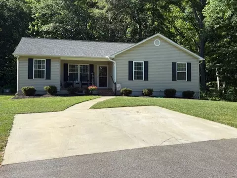 Exterior - 198 Exeter Ct, Anderson, SC 29621 photo 9 of 9