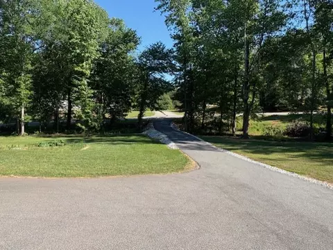 Exterior - 198 Exeter Ct, Anderson, SC 29621 photo 2 of 9