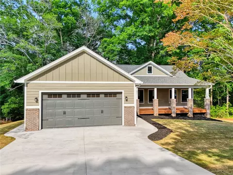 Exterior - 892 Crenshaw St, Pendleton, SC 29670 photo 2 of 4