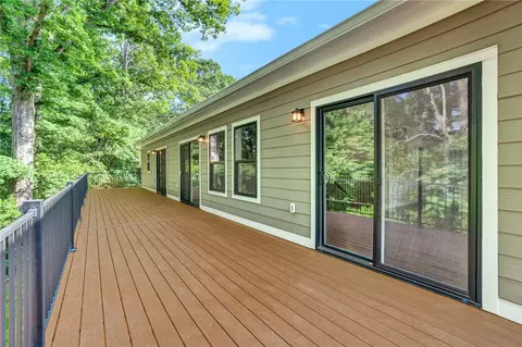 Exterior - 892 Crenshaw St, Pendleton, SC 29670 photo 4 of 4