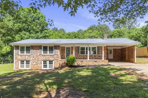 104 Doyle Dr, Seneca, SC 29678