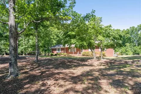 304 Shaw Rd, Honea Path, SC 29654