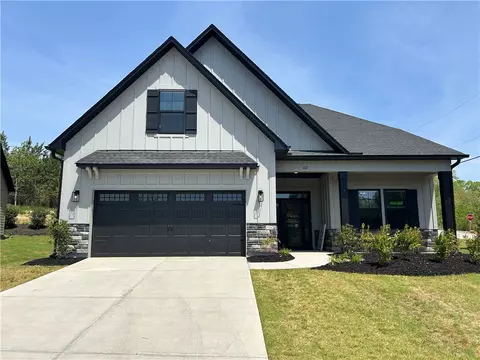 102 Shale Dr, Central, SC 29630