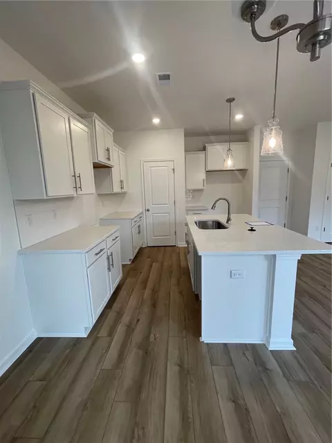 Kitchen - 8 Gateway Dr, Central, SC 29630 photo 1 of 3