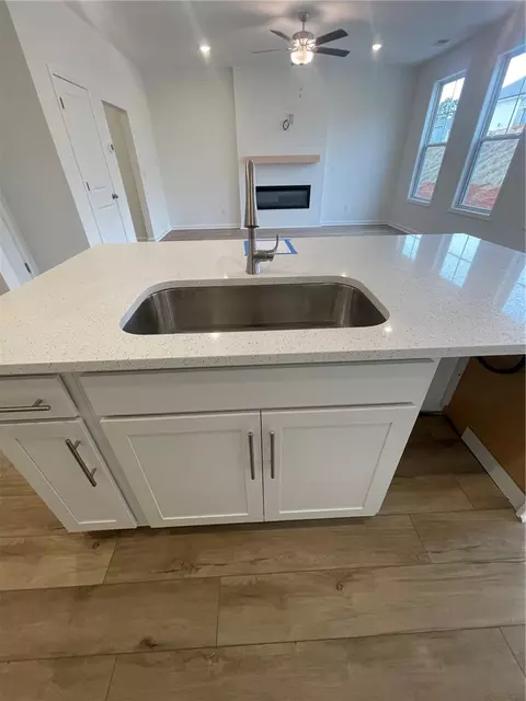 Kitchen - 8 Gateway Dr, Central, SC 29630 photo 3 of 3
