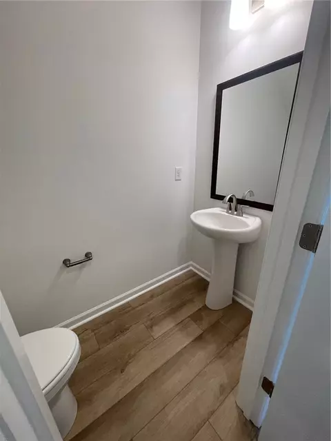 Bath - 8 Gateway Dr, Central, SC 29630 photo 1 of 4