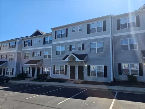 122 University Village Dr #G, Central, SC 29630