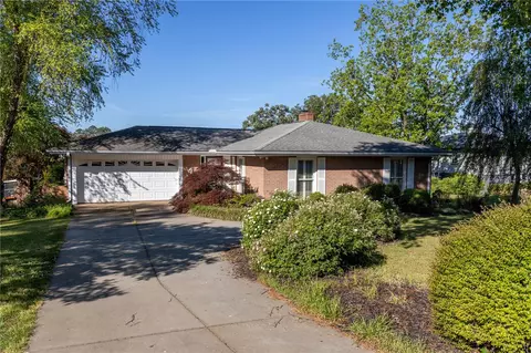 209 Edgewater Dr, Anderson, SC 29626
