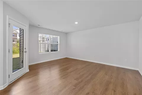 Living - 520 Brasstown Ct, Pendleton, SC 29670 photo 2 of 3