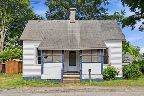 19 Geer St, Belton, SC 29627
