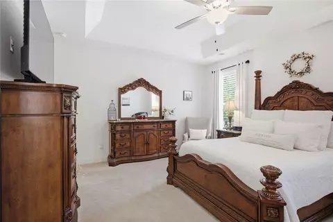 Bedroom - 525 Sixteenth Cir, Walhalla, SC 29691 photo 6 of 7