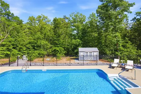 Exterior - 525 Sixteenth Cir, Walhalla, SC 29691 photo 7 of 10