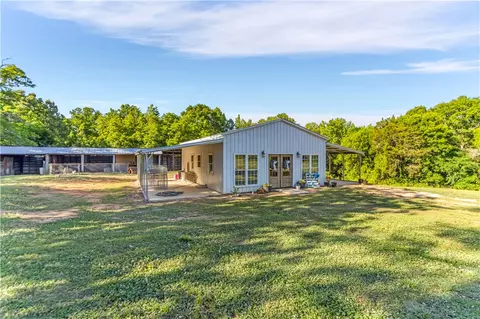 2528 Elberton Hwy, Iva, SC 29655