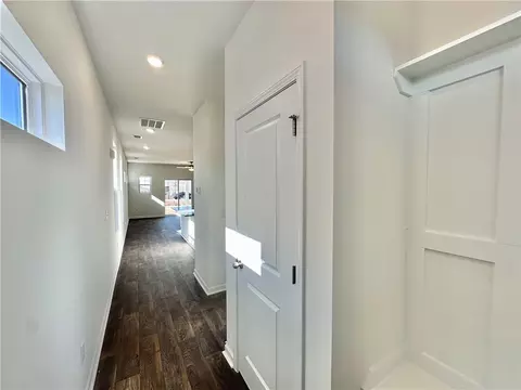 Entry Way - 540 Seaborn Cir, Pendleton, SC 29670 photo 2 of 6