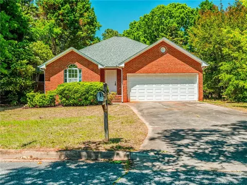 101 Woodbridge Cir, Anderson, SC 29621