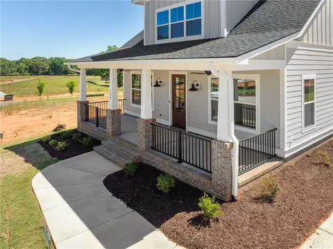 Exterior - 104 Benjamin Blvd, Pendleton, SC 29670 photo 4 of 9