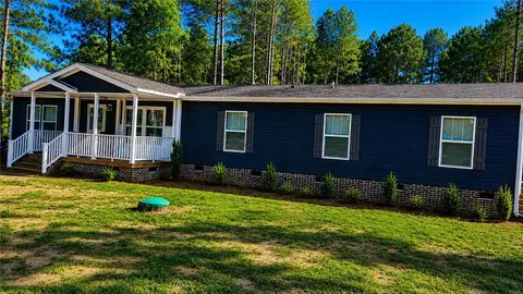 106 Foxcroft Dr, Greenwood, SC 29646