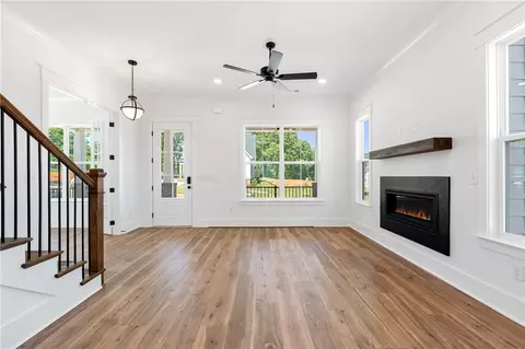 Living - 104 Benjamin Blvd, Pendleton, SC 29670 photo 3 of 5