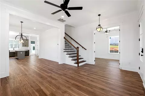 Living - 104 Benjamin Blvd, Pendleton, SC 29670 photo 4 of 5