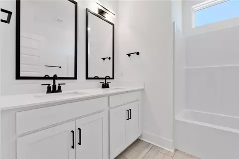 Bath - 104 Benjamin Blvd, Pendleton, SC 29670 photo 3 of 5