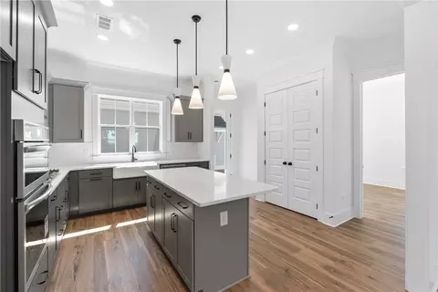 Kitchen - 104 Benjamin Blvd, Pendleton, SC 29670 photo 4 of 5