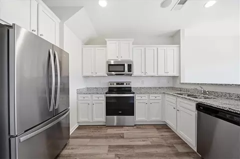 Kitchen - 117 Weaver Way, Pendleton, SC 29670 photo 2 of 2