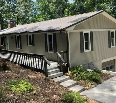11 Mizzen Ln, Salem, SC 29676
