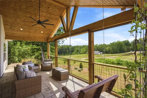 Exterior - 412 Chadwick Ln, Walhalla, SC 29691 photo 6 of 7