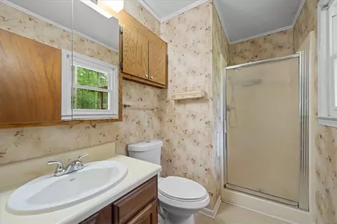 Bath - 185 Earlestead Dr, Walhalla, SC 29691 photo 3 of 3