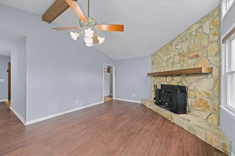 Living - 185 Earlestead Dr, Walhalla, SC 29691 photo 5 of 7