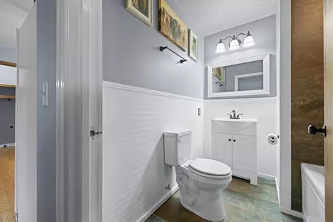 Bath - 185 Earlestead Dr, Walhalla, SC 29691 photo 1 of 3