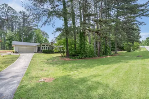 Exterior - 185 Earlestead Dr, Walhalla, SC 29691 photo 2 of 10