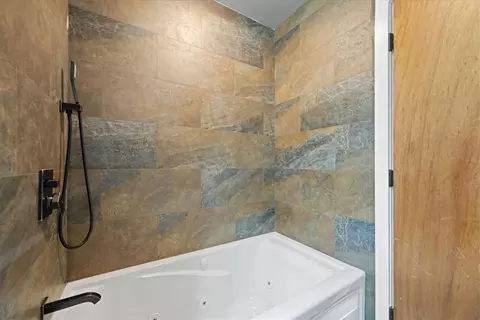 Bath - 185 Earlestead Dr, Walhalla, SC 29691 photo 2 of 3