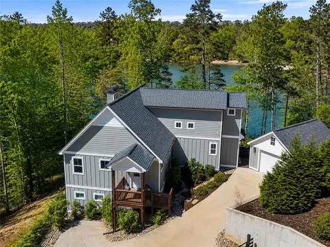 384 Lakemont Dr, Westminster, SC 29693