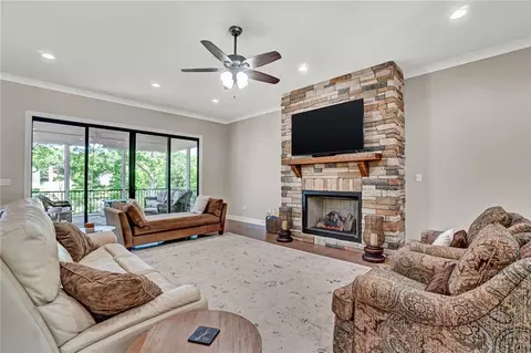 602 W Pine Ct, Seneca, SC 29672 photo 6