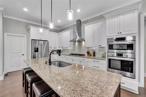 602 W Pine Ct, Seneca, SC 29672 photo 8