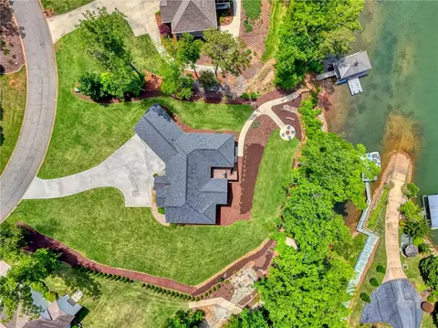 View/Area - 602 W Pine Ct, Seneca, SC 29672 photo 1 of 2