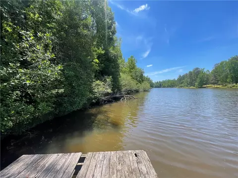 615 The Bear Blvd, Tamassee, SC 29686
