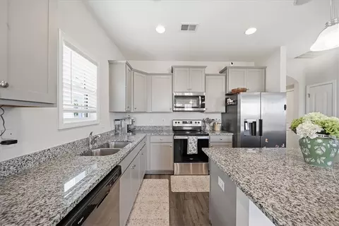 Kitchen - 403 Seaborn Cir, Pendleton, SC 29670 photo 3 of 4