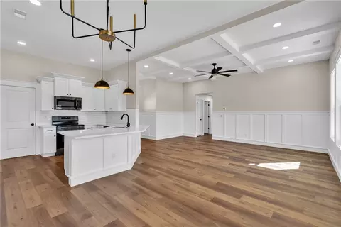 Living - 3805 Flat Rock Rd, Iva, SC 29655 photo 3 of 3