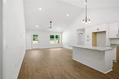 Living - 209 Castlebrook Dr, Walhalla, SC 29691 photo 3 of 6
