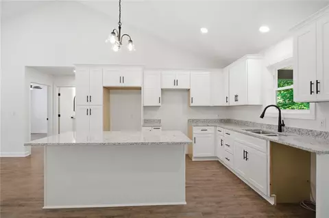 Kitchen - 209 Castlebrook Dr, Walhalla, SC 29691 photo 2 of 3