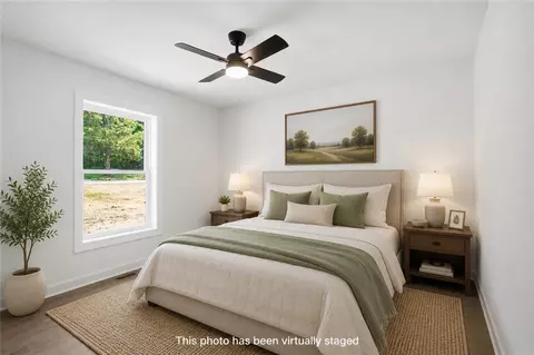 Bedroom - 209 Castlebrook Dr, Walhalla, SC 29691 photo 4 of 6