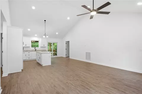 Living - 209 Castlebrook Dr, Walhalla, SC 29691 photo 6 of 6